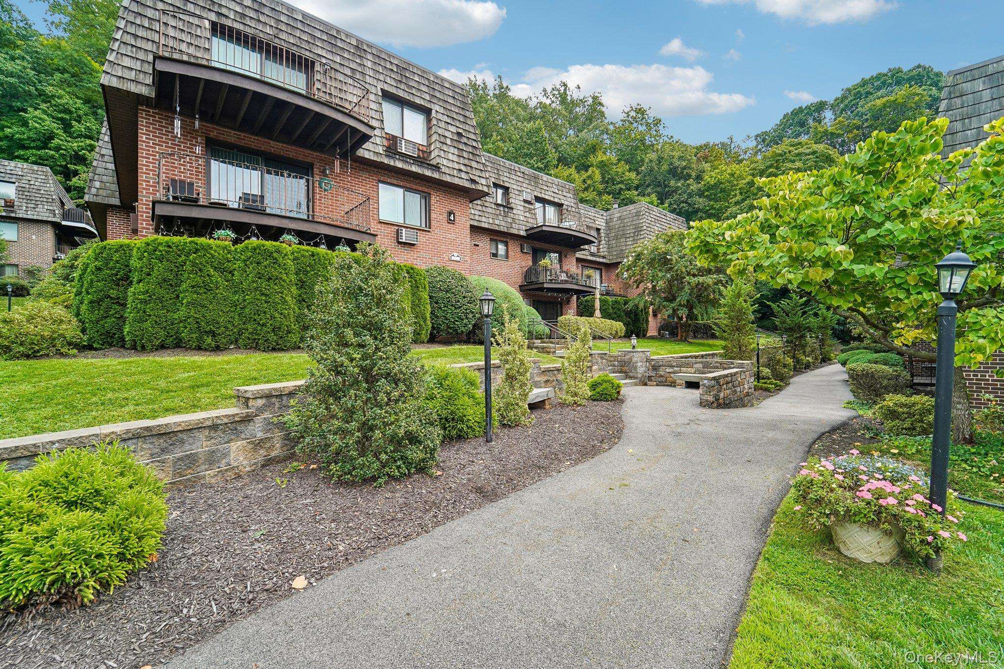 4 Briarcliff DR #9, Ossining, NY 10562