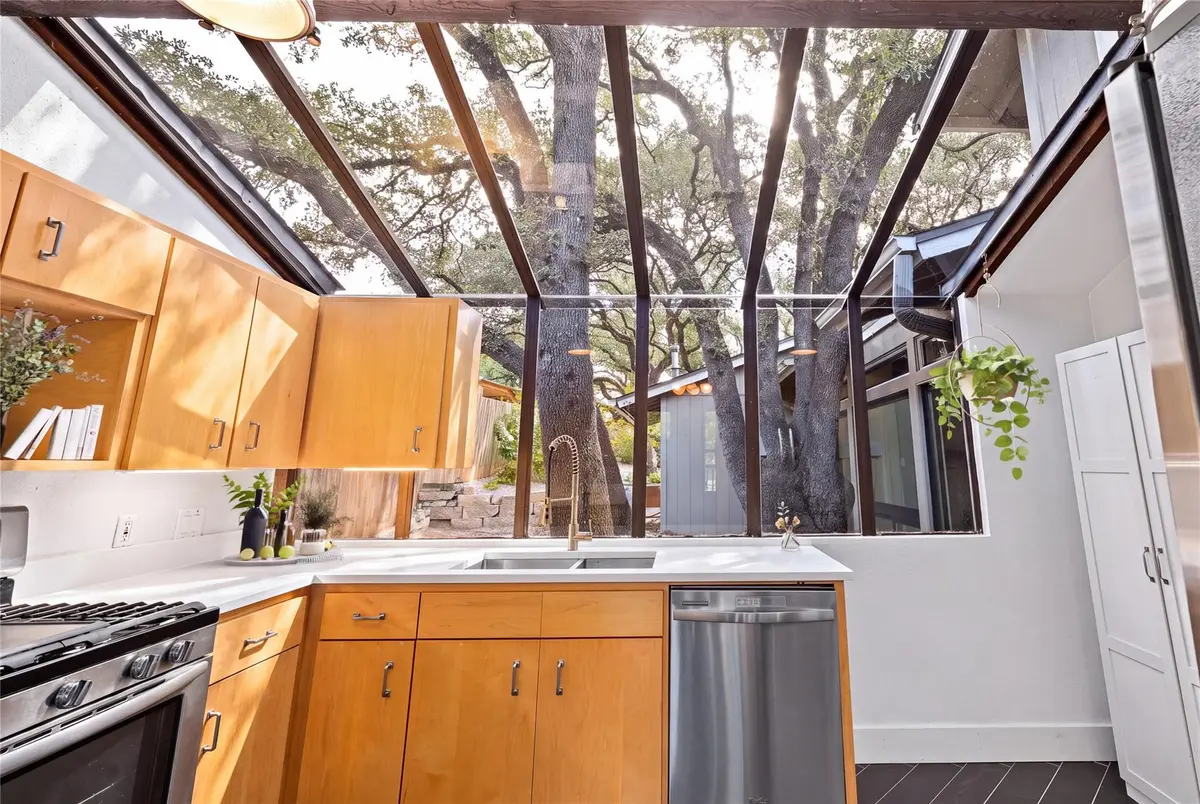 6603 Sunstrip DR, Austin, TX 78745