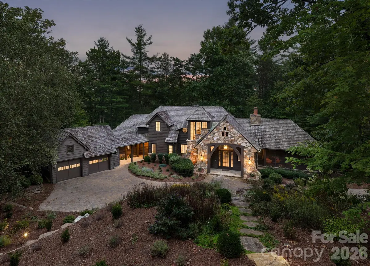 17 Falling Waters TRL, Arden, NC 28704