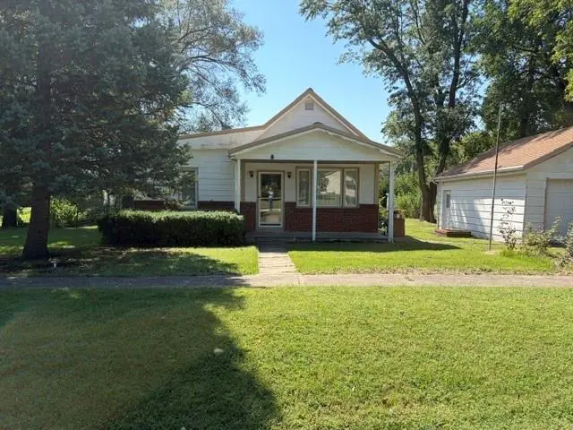 103 E 4th ST, Muscotah, KS 66058