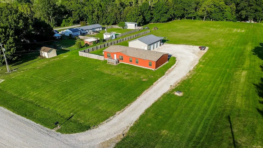 411 S 2nd ST, Mound City, KS 66056