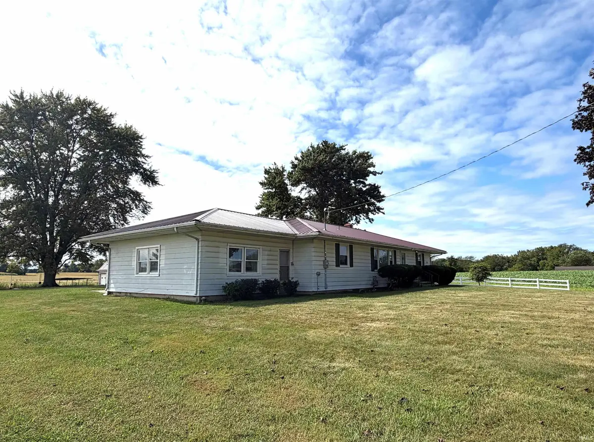 28112 County Road 26 ***, Elkhart, IN 46517-9786