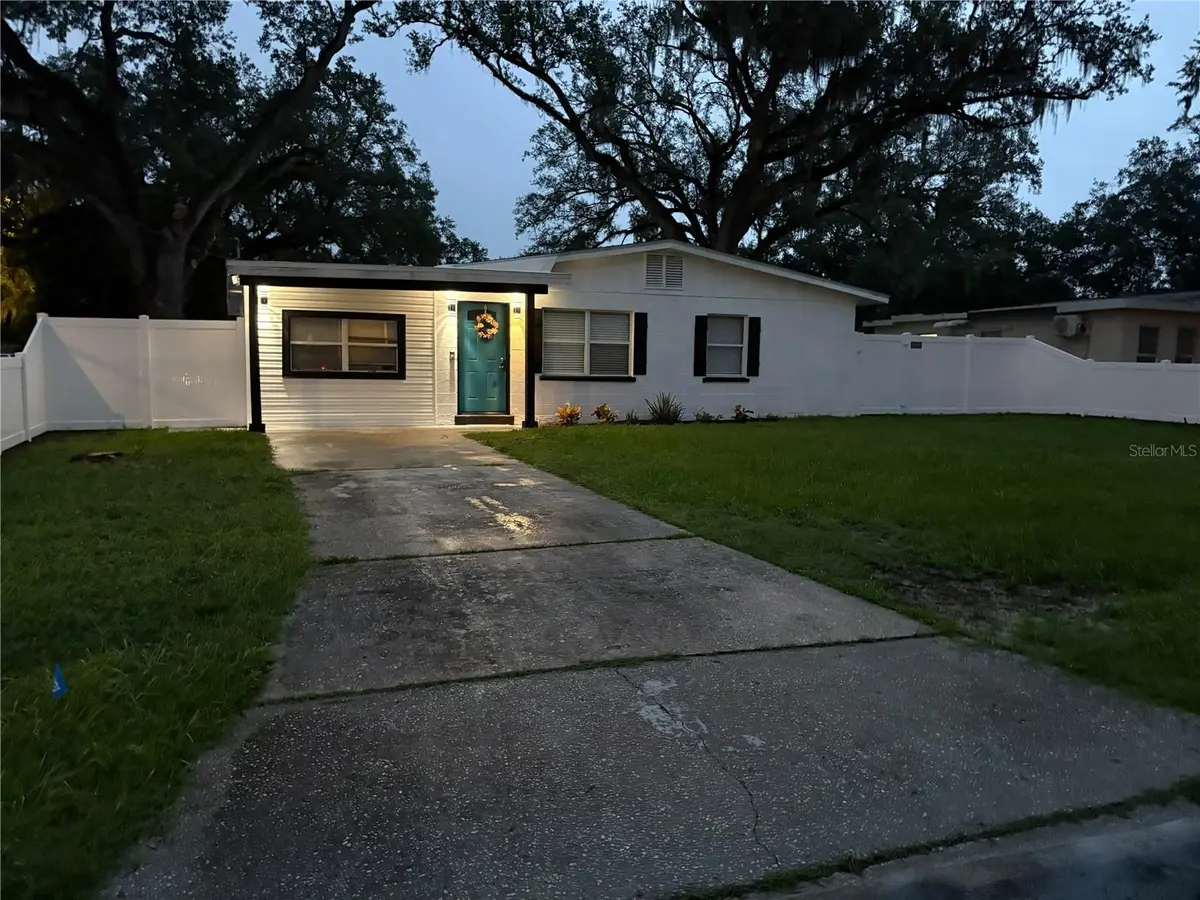 7502 MELALEUCA LN, Tampa, FL 33619