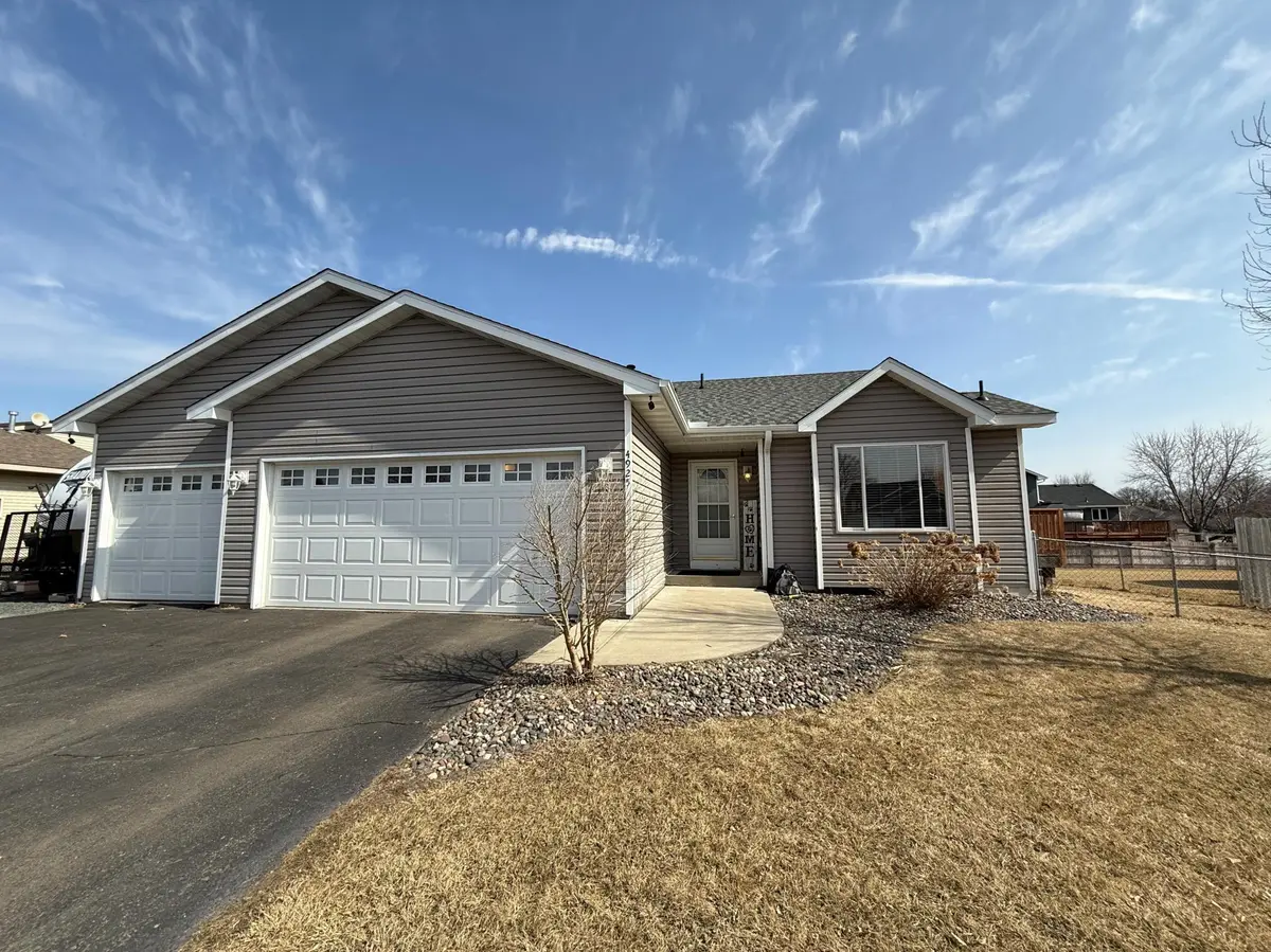 4925 Drake CIR, Big Lake, MN 55309