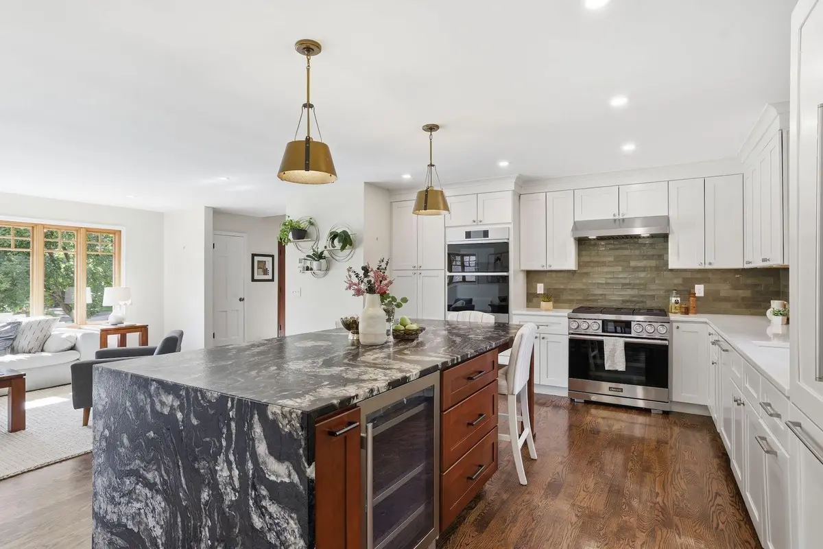 4011 Grimes AVE S, Edina, MN 55416