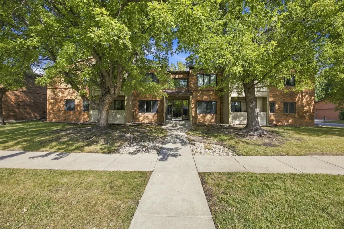 3237 17th AVE S #204, Fargo, ND 58103
