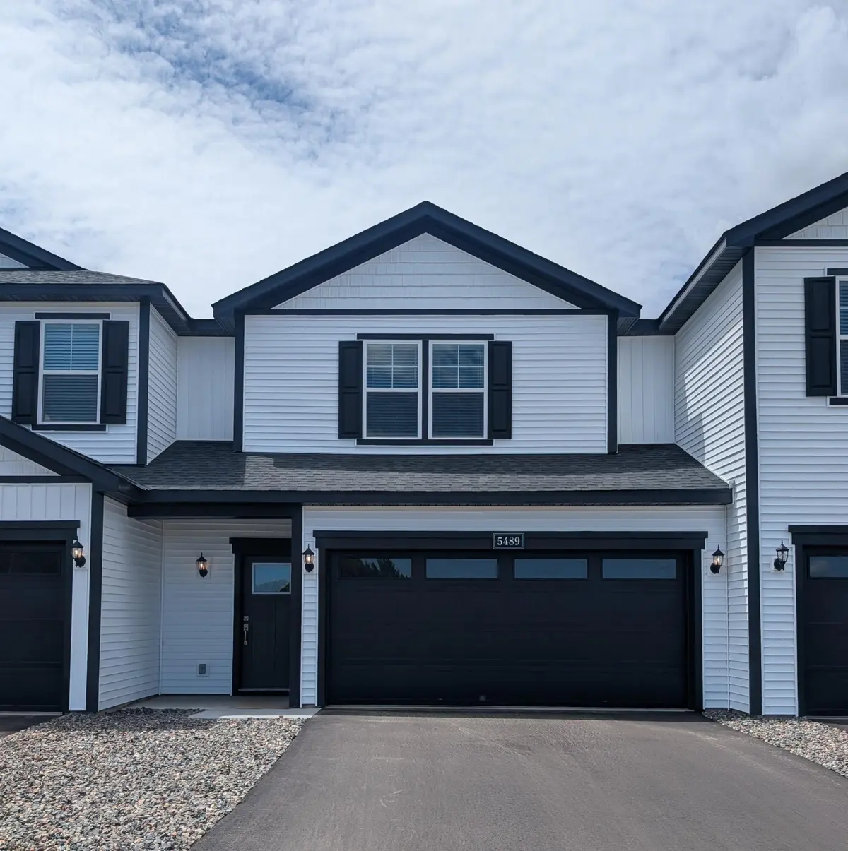 5489 Fall Meadow TRL, North Branch, MN 55056