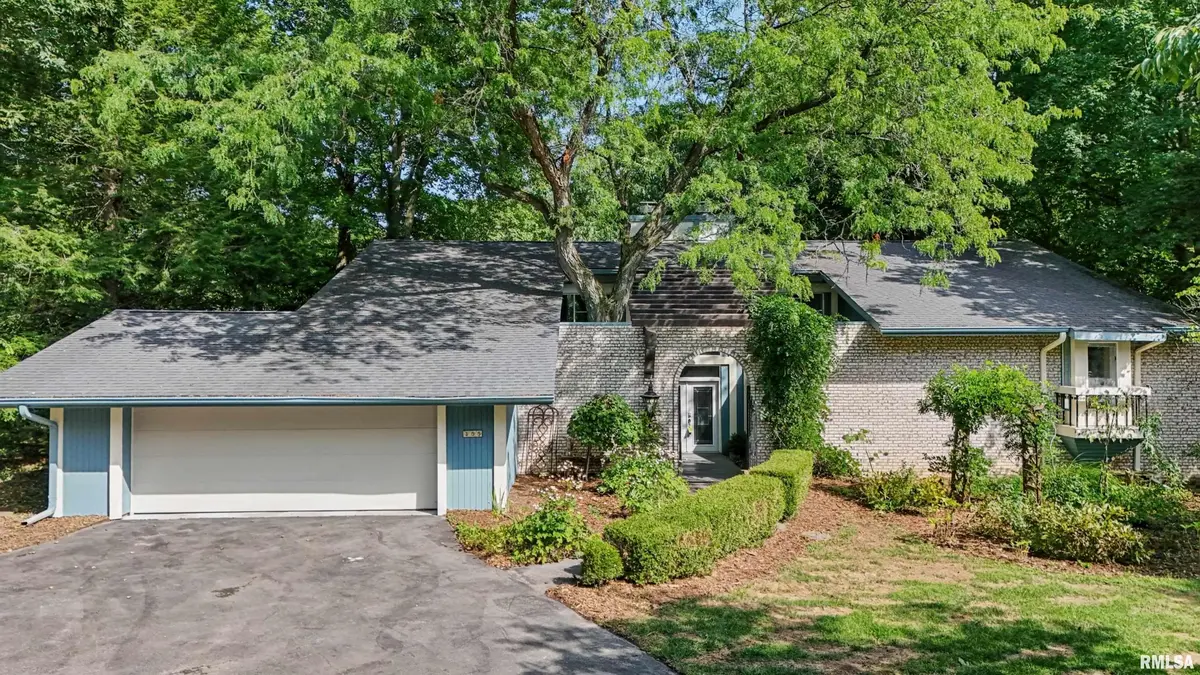 355 W DETWEILLER DR, Peoria, IL 61614