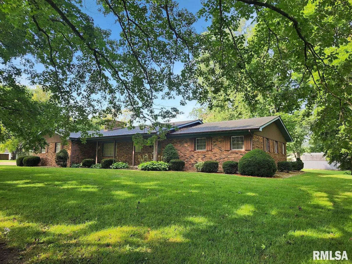 108 W NORTH ST, Princeville, IL 61559