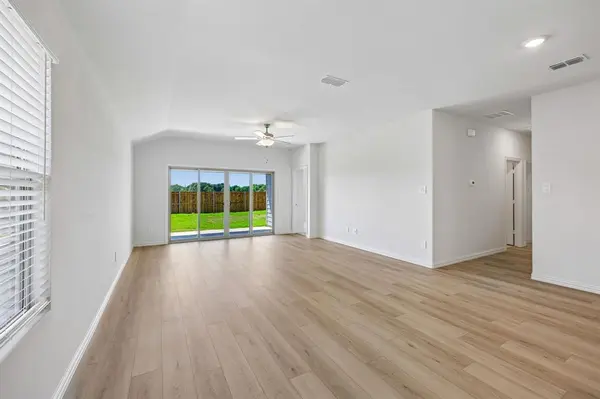 3041 Dry Brook Way, Fort Worth, TX 76179