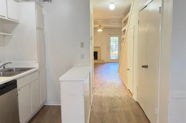 1913 Kingswood Court, Denton, TX 76205