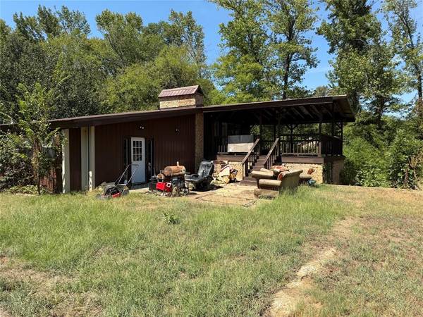 65 County Road 4164, Pittsburg, TX 75686