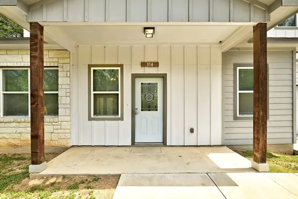 354 Lamaloa LN, Bastrop, TX 78602