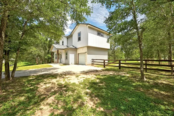 354 Lamaloa LN, Bastrop, TX 78602