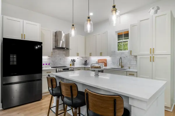 587 W Keanahalululu LN, Bastrop, TX 78602