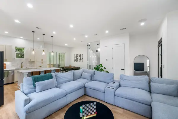 587 W Keanahalululu LN, Bastrop, TX 78602