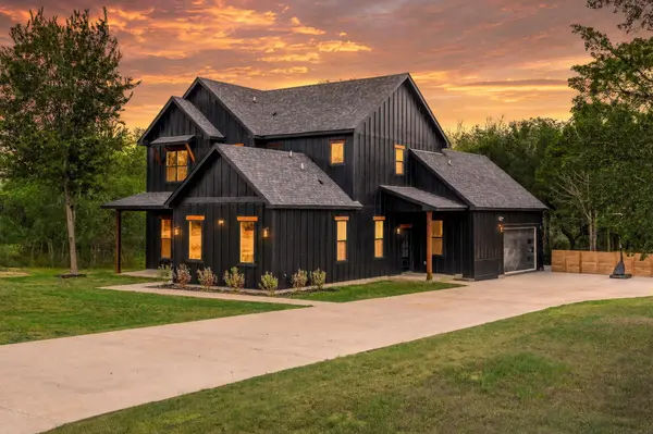 587 W Keanahalululu LN, Bastrop, TX 78602