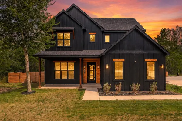 587 W Keanahalululu LN, Bastrop, TX 78602