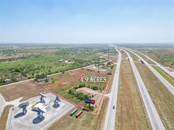 8956 N Us Highway 183 HWY, Lockhart, TX 78644