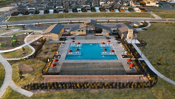 913 Emory Crossing BLVD, Hutto, TX 78634