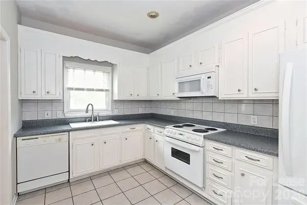 1016 Queens RD #C, Charlotte, NC 28207