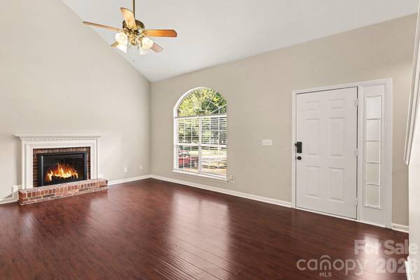 8313 Belstead Brook CT, Charlotte, NC 28216