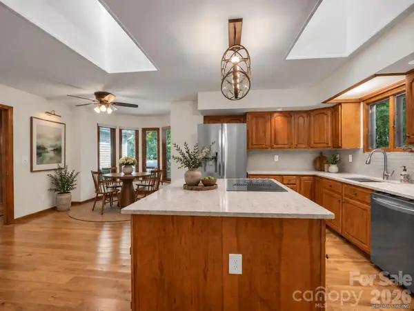 119 Rome CT, Lake Lure, NC 28746