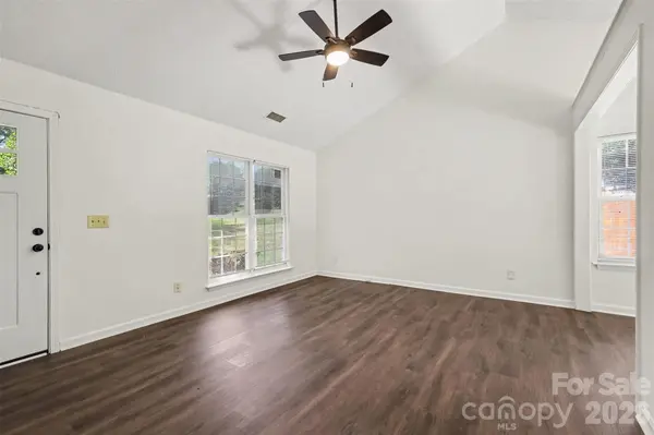 5718 Kirkdale CT, Charlotte, NC 28208