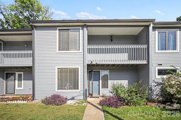 6612 Point Comfort LN, Charlotte, NC 28226