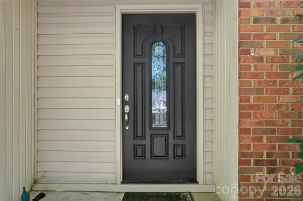13507 Four Oaks LN, Matthews, NC 28105