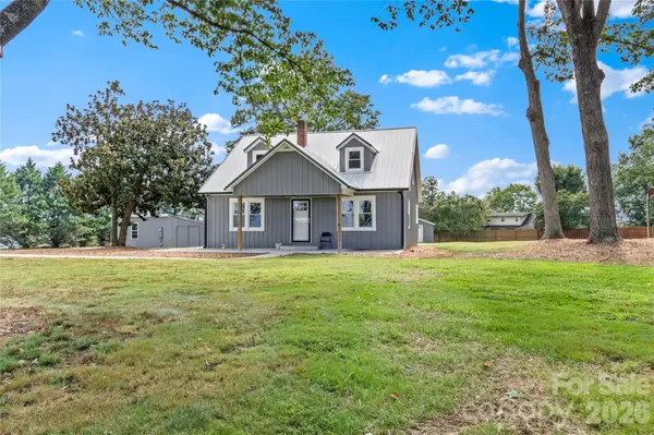4752 W Old US 421 HWY, Hamptonville, NC 27020