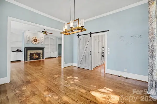 16101 Whitesail DR, Charlotte, NC 28278