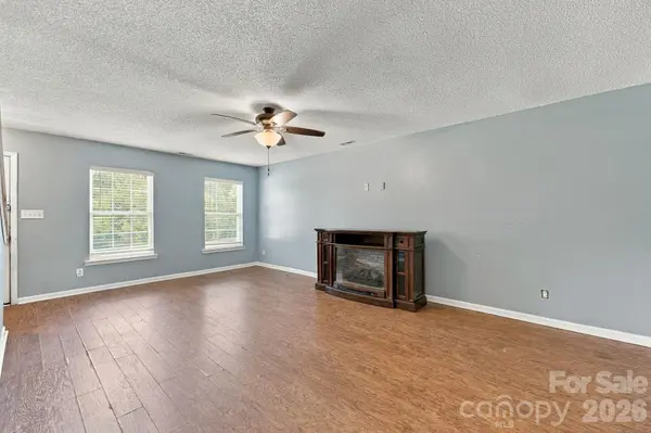 207 Aceland CIR, Salisbury, NC 28146