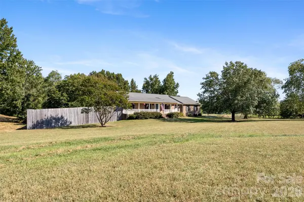 131 Patrick RD, Gastonia, NC 28056