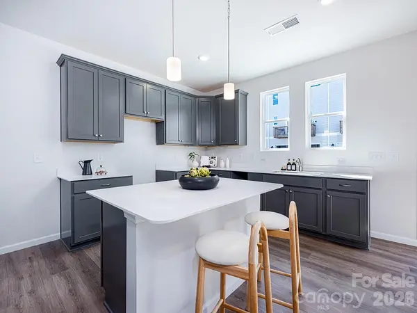 213 Vanguard LN #19, Gastonia, NC 28056