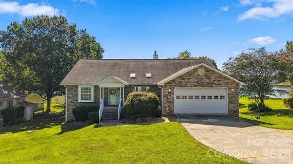 81 Emerald Point DR, Taylorsville, NC 28681