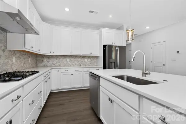 11225 Lochmere RD, Charlotte, NC 28278