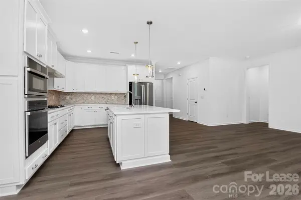 11225 Lochmere RD, Charlotte, NC 28278