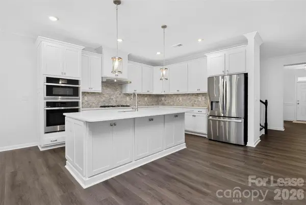 11225 Lochmere RD, Charlotte, NC 28278