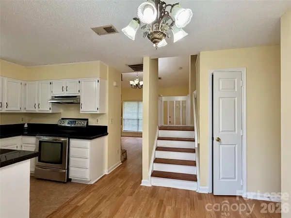 8288 Golf Ridge DR, Charlotte, NC 28277