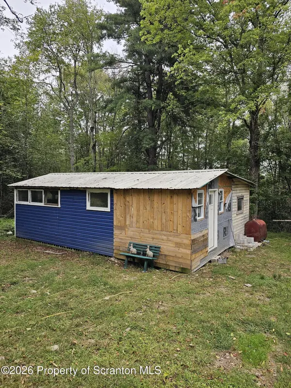 Address not disclosed, Thornhurst, PA 18424