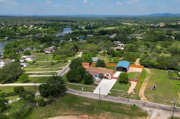 826 Sandy Mountain DR, Sunrise Beach, TX 78643