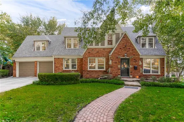 6821 Brookside RD, Kansas City, MO 64113