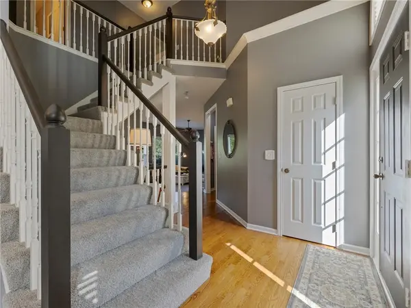 18994 W 163 CT, Olathe, KS 66062