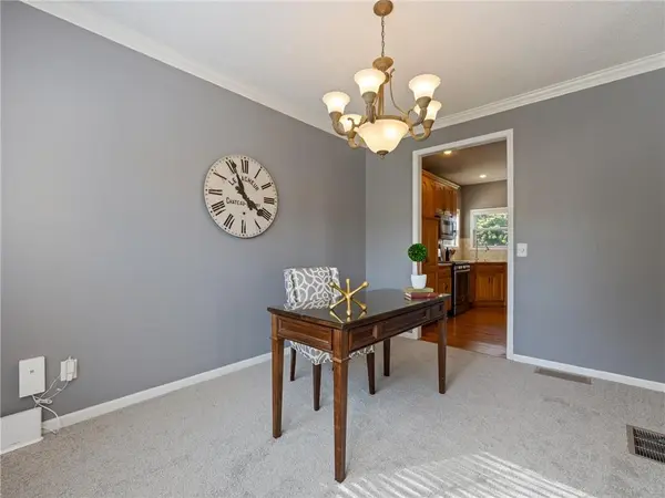 18994 W 163 CT, Olathe, KS 66062