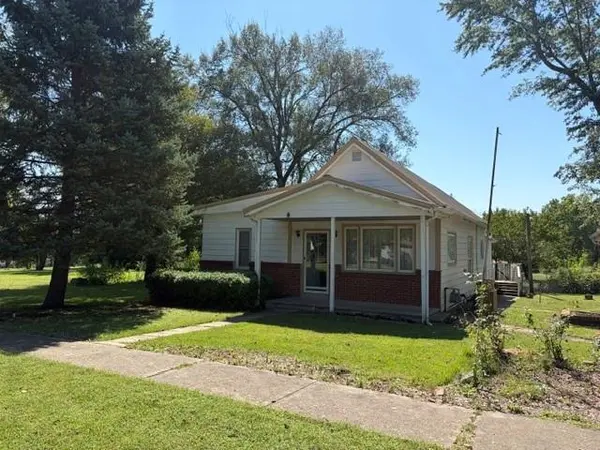 103 E 4th ST, Muscotah, KS 66058
