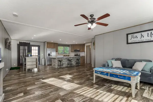 411 S 2nd ST, Mound City, KS 66056
