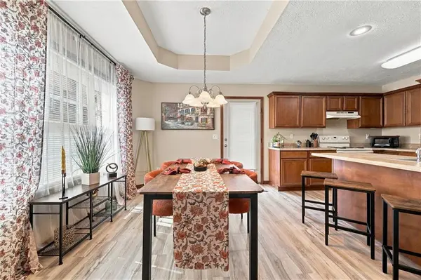 516 Emerson DR, Belton, MO 64012
