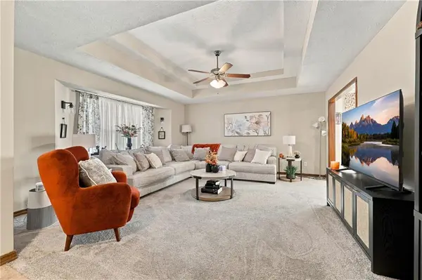 516 Emerson DR, Belton, MO 64012