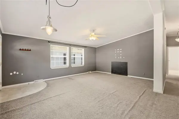 7905 NW 122nd CT, Kansas City, MO 64163